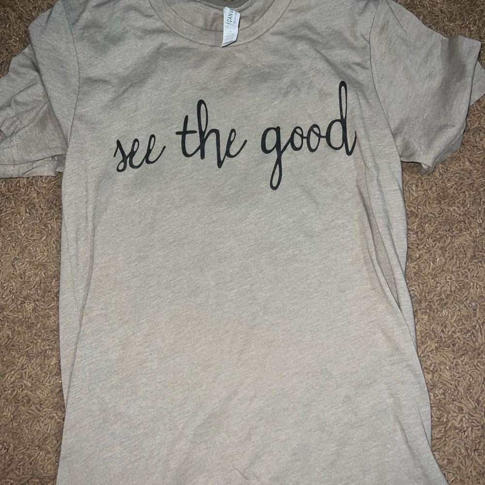 graphic tee